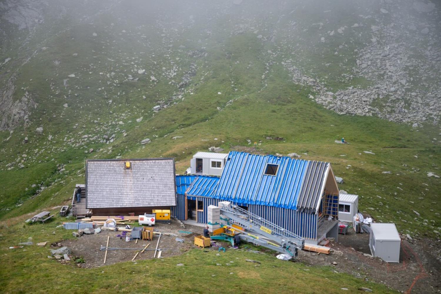 Travaux du refuge de Turia