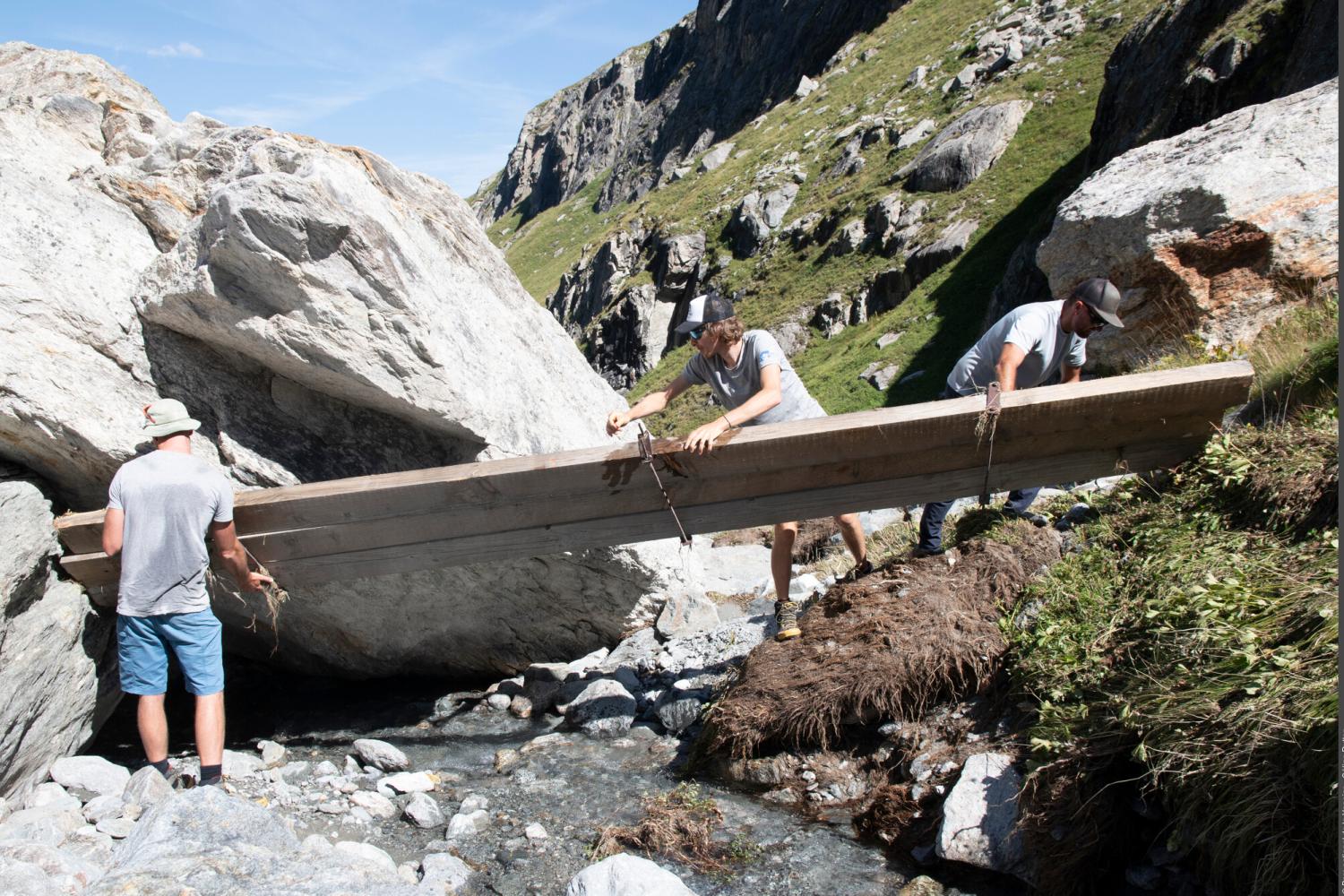 Photo d'ouvrier travaillant dans le Parc national de la Vanoise
