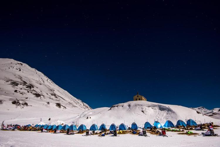 La Grande Odyss&eacute;e 2026 - Bivouac &agrave; la base polaire du Mont-Cenis