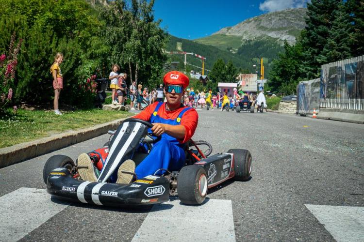 Ambiance à la Fête du Vieux Val de Val d'Isère en été - Ambiance à la Fête du Vieux Val de Val d'Isère en été