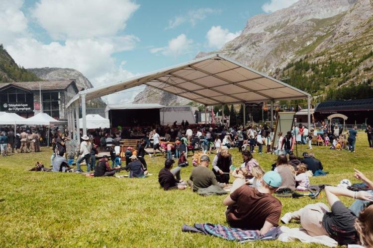 Fête du Vieux Val_Val-d'Isère - Repas à l'Amphithéâtre de Verdure