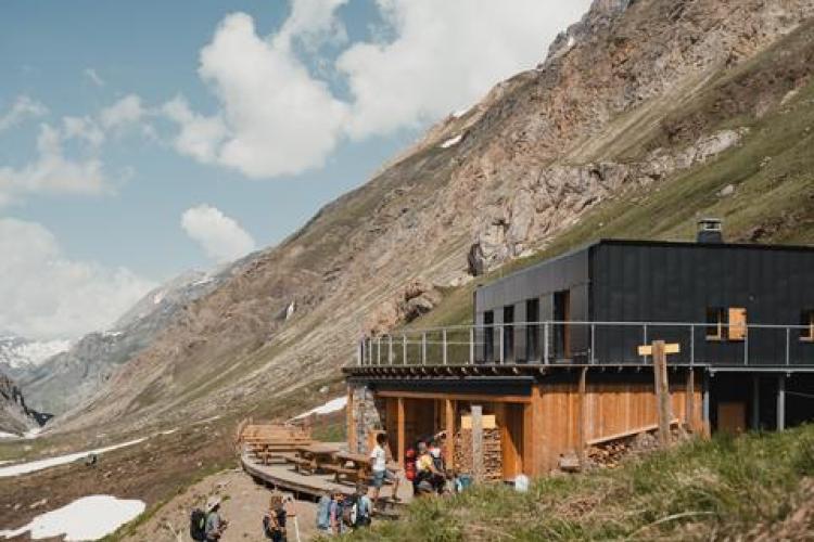 Refuge de Prariond en été - Refuge de Prariond en été