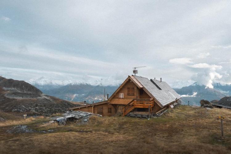 Refuge la Dent Parrachée_Aussois - L'avant du refuge