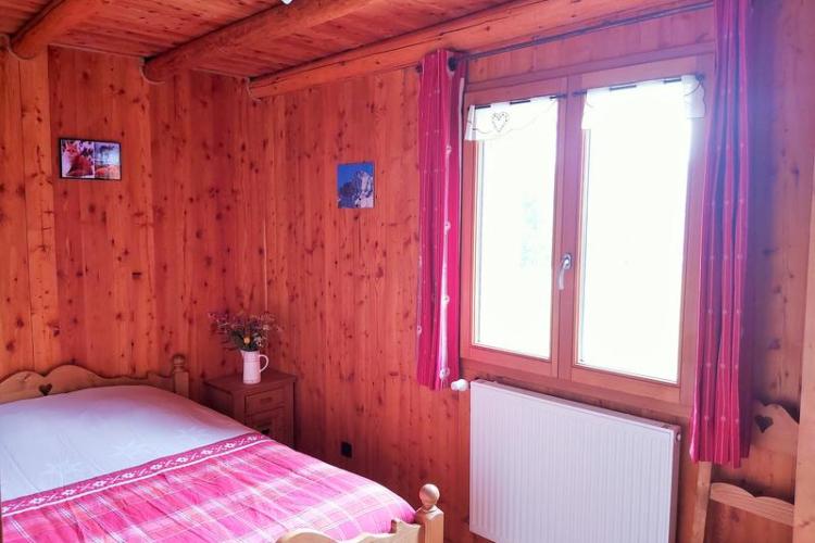 Refuge Lo Tsamou à Val Cenis Bramans - Chambre double déco montagnarde