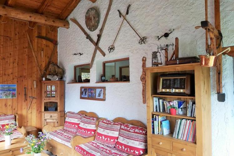 Refuge Lo Tsamou à Val Cenis Bramans - Le coin salon