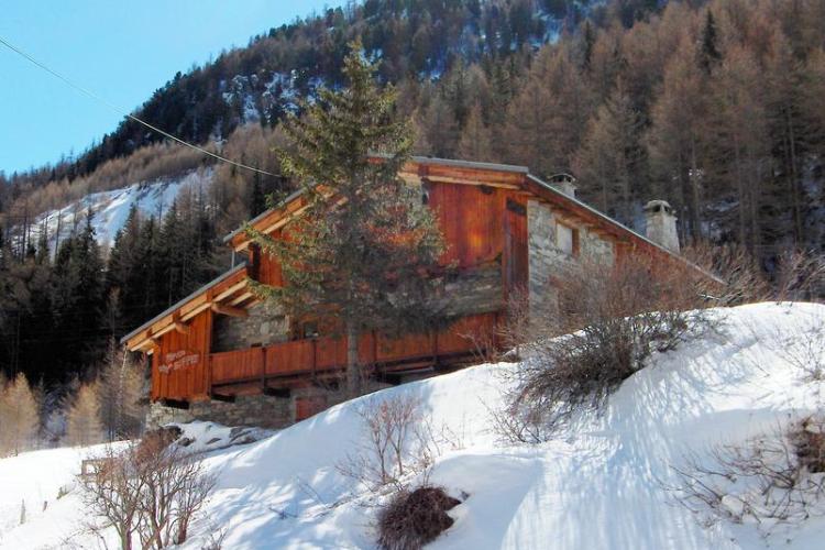 Refuge-gite du Suffet à Val Cenis-Bramans - L'extérieur en hiver côté Ambin