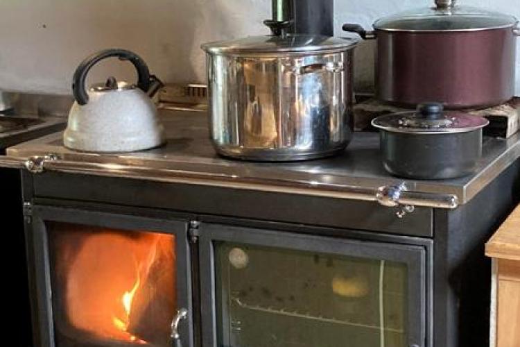 Refuge l'Auberge de Bellecombe à Val Cenis-Termignon - La cuisinière à bois